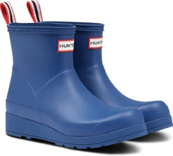 Hunter Women's Original Play Short Rain Boot 6 Hunter Women's Original Play Short Rain Boot -Englin's fine footwear hunter womens original play short peak blue wfs2020rma pkb 83107.1574738902
