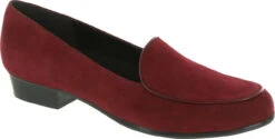 Munro Mallory -Englin's fine footwear munro mallory cranberry suede m206236 34615.1555030943