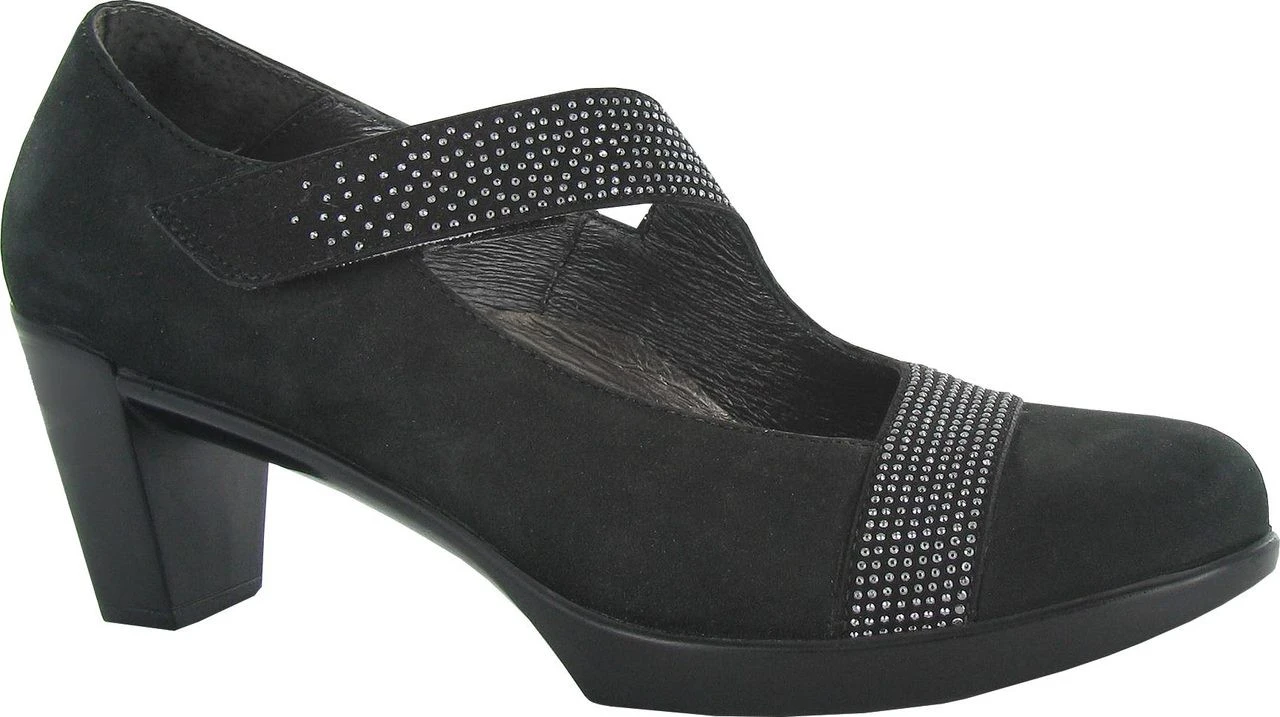 Naot Abbracci 1 Naot Abbracci