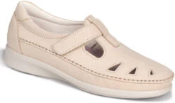 SAS Women's Roamer 10 SAS Women's Roamer -Englin's fine footwear sas womens roamer linen 2190 114 90472.1620332472